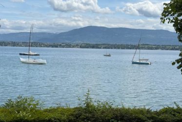 Propriété Rive Droite avec Accès Direct au Lac Léman – Opportunité Rare