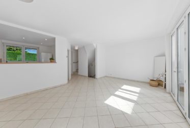 Charmante Villa Mitoyenne avec Jardin & Studio Indépendant