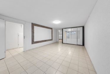 Charmante Villa Mitoyenne avec Jardin & Studio Indépendant