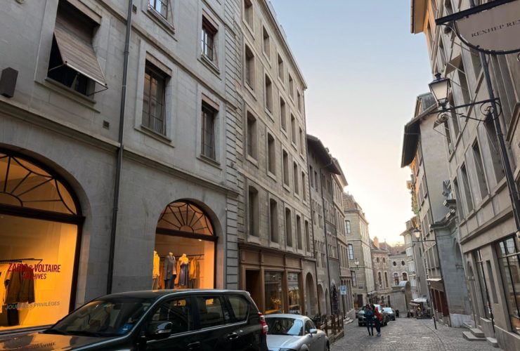 Appartement de Charme au Cœur de la Vieille Ville de Genève - Vente en SI