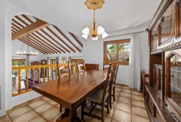 Spacieuse Villa avec Grand Jardin à Genthod