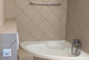 Spacieux Appartement de 5,5 Pièces, 3 Chambres Proche du Lak