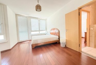 Spacieux Appartement de 5,5 Pièces, 3 Chambres Proche du Lak