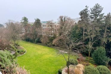 Appartement rénové de 3.5 pièces – Calme, verdoyant, orientation sud