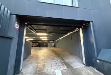 Place de parking à louer avec borne de recharge pour véhicule électrique