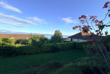 Appartement avec vue panoramique sur le lac et extension prévue