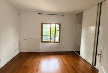 Triplex en Attique de Prestige aux Portes de Genève – Centre de Ferney-Voltaire