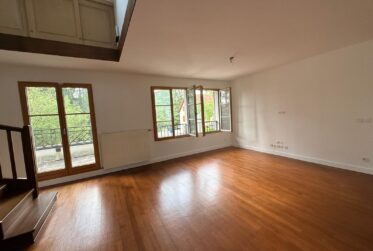 Triplex en Attique de Prestige aux Portes de Genève – Centre de Ferney-Voltaire