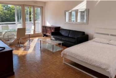 Charmant Studio Meublé de 50m² Proche de l'Ecolint